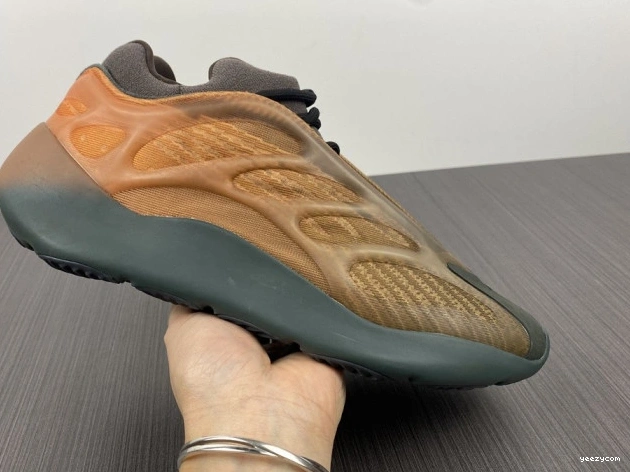 GY4109 Copfade V3 Adidas Yeezy 700 Boost 0818